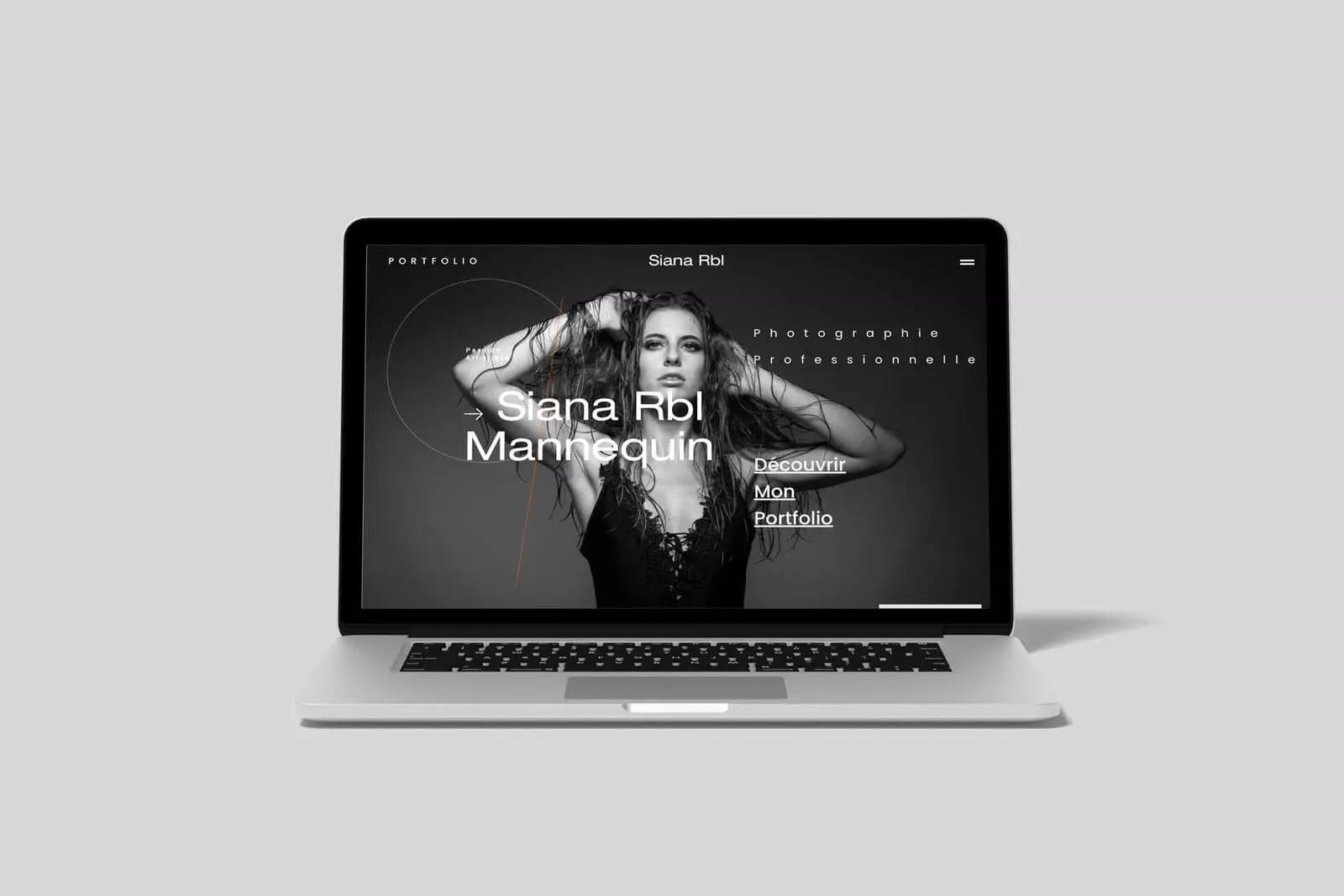 Mockup du rendu sur ordinateur du site web Siana Photographie